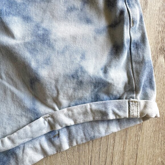 ๐ To0o Tired โ M+S Original Upcycled Denim Shorts with Embroidered Patches - Picture 4 of 5